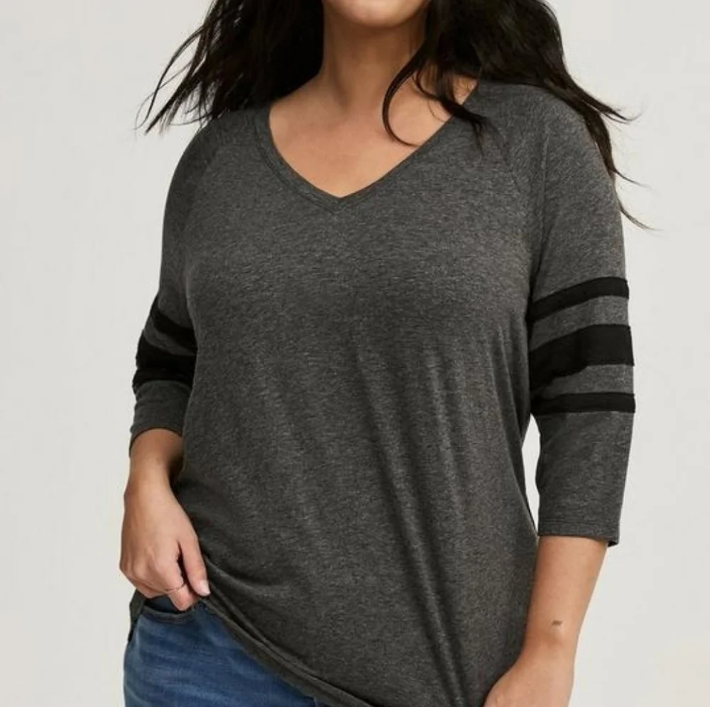 Torrid Slub V-Neck Te3 - Picture 4 of 4